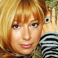 Biographie Алена Апина