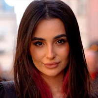 Biographie Анна Тринчер