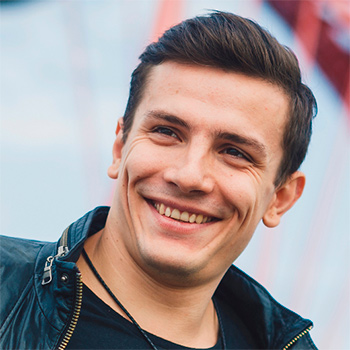 Biographie NЮ