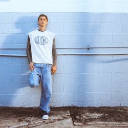 Pochette mgk - cliché
