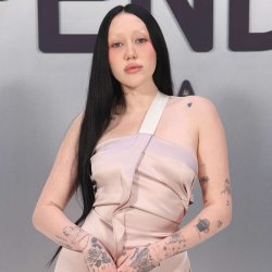Pochette Noah Cyrus - Dunno