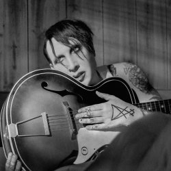 Pochette Marilyn Manson - God's Gonna Cut You Down