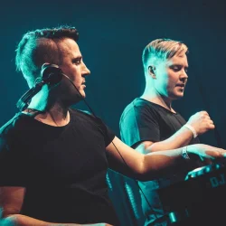 Pochette Super8 & Tab - Into