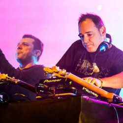 Pochette The Crystal Method feat. Dia Frampton - Over It (Bixel Remix)