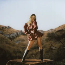 Pochette Dasha - Work On Me