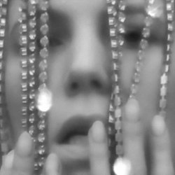 Pochette Skylar Grey - Show Me Where It Hurts