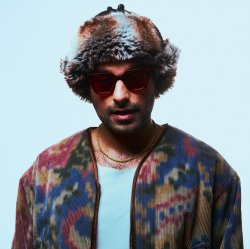 Pochette Manni Dee - HOT
