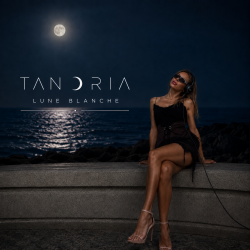 Pochette TANORIA - LUNE BLANCHE
